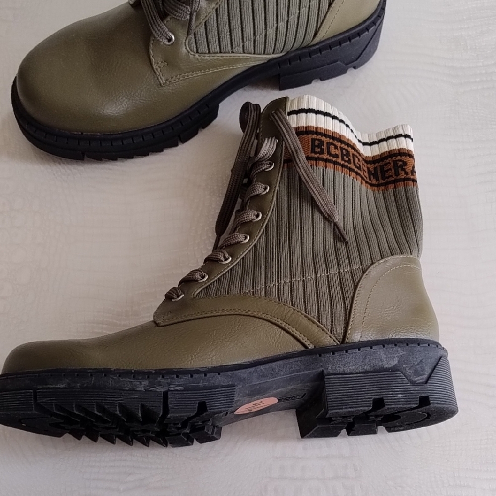 New BCBG Generation Olive Green Combat Boots Sz 7.5 - Picture 2 of 8